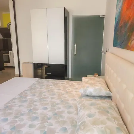 Iris 2 Vlorë