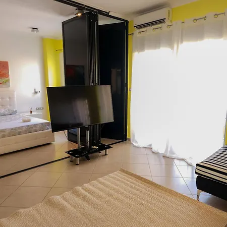 Iris 2 * Vlorë