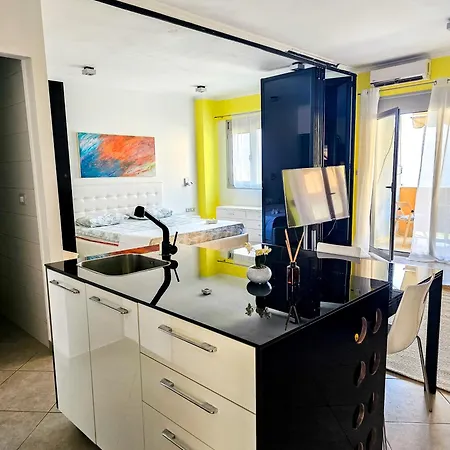 Apartment Iris 2 *